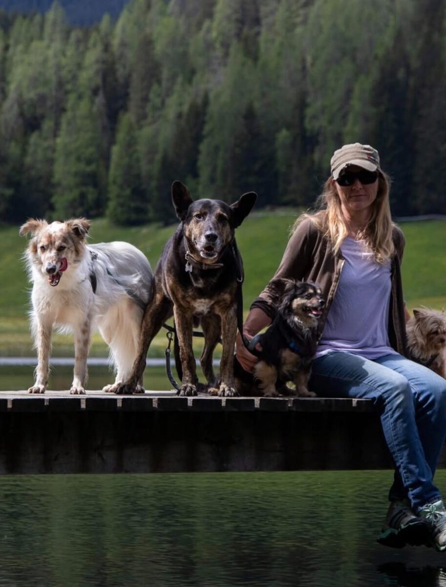Antonia Conzett mit ihren Hunden
